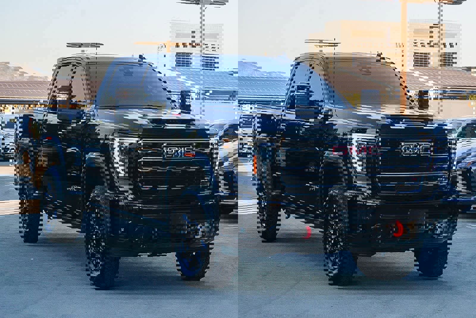 Used 2025 GMC Sierra 2500 AT4 w/ AT4 Premium Plus Package image 5