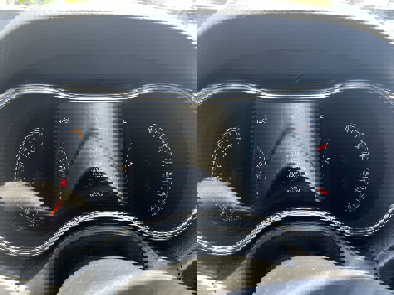 Used 2021 Jeep Grand Cherokee Laredo X AWD/4WD image 21