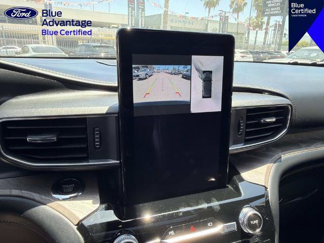 Certified 2023 Ford Explorer Platinum w/ Technology Package AWD/4WD image 30