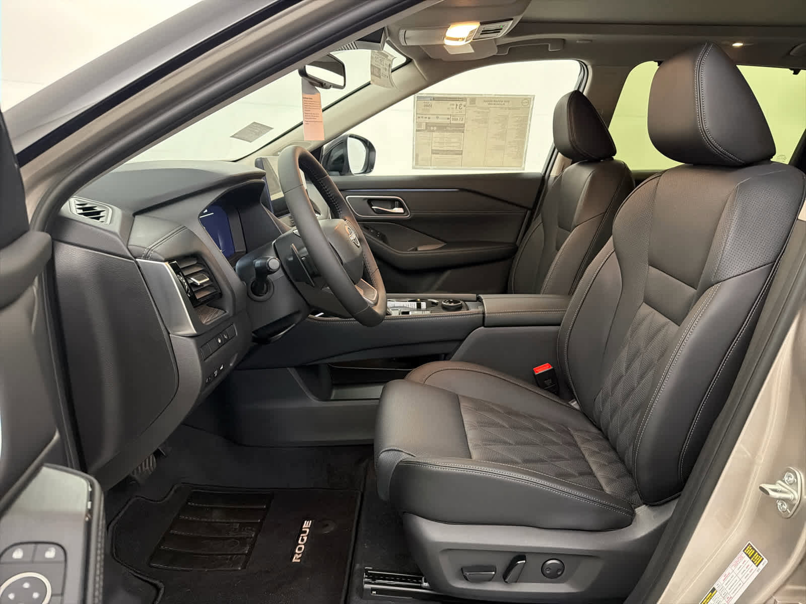 New 2026 Nissan Rogue Platinum image 9