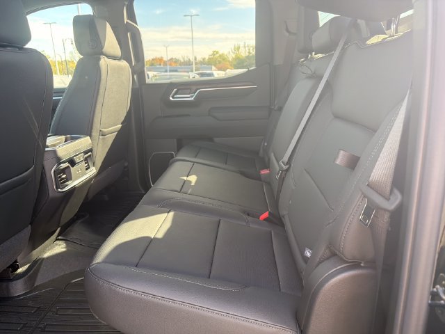 New 2026 GMC Sierra 1500 SLT w/ SLT Premium Package AWD/4WD image 29