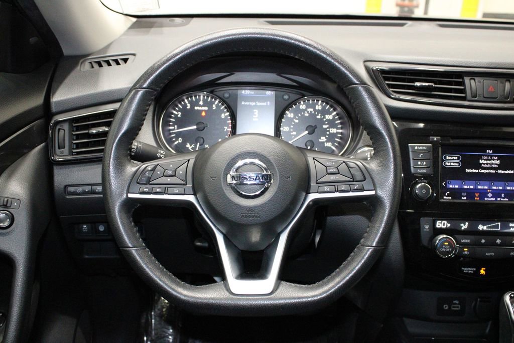 Used 2020 Nissan Rogue SV image 23