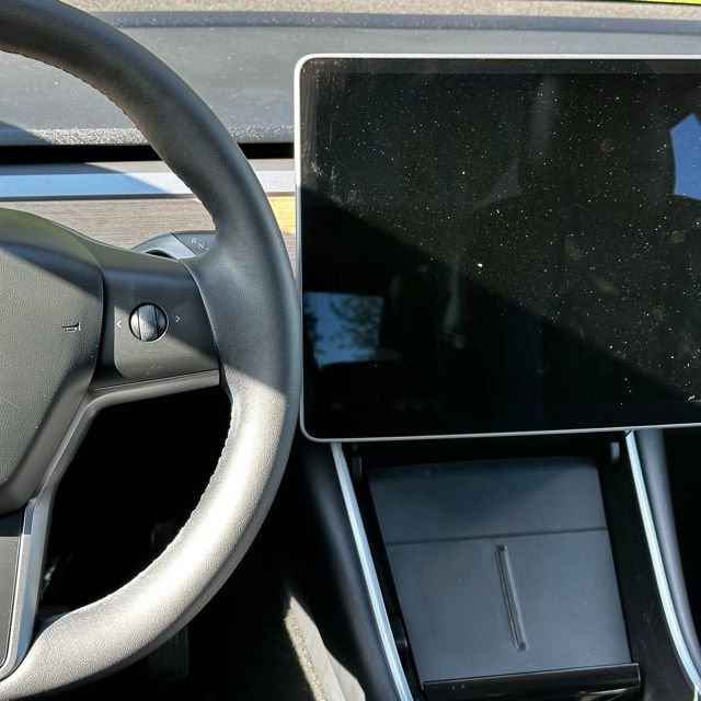 Used 2020 Tesla Model Y Long Range AWD/4WD image 27