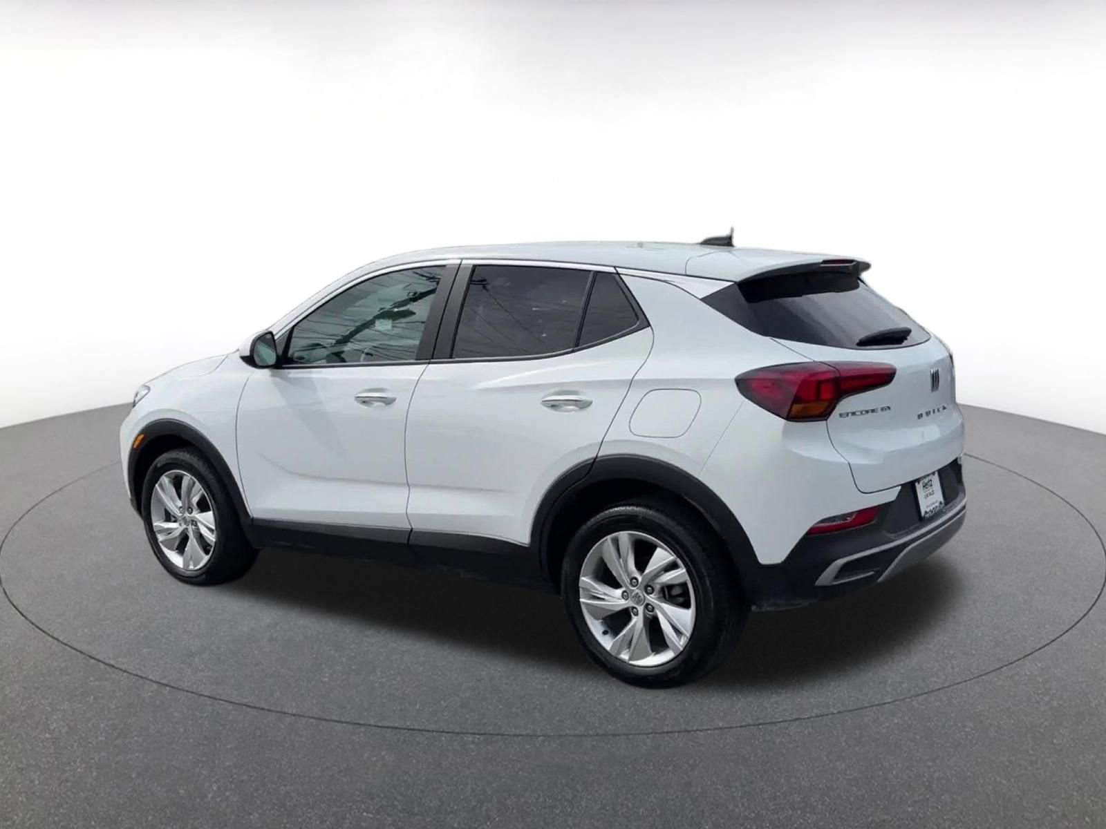 Used 2025 Buick Encore GX Preferred FWD image 10