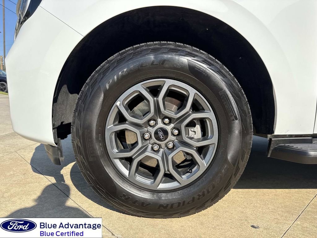 Used 2025 Ford Expedition Max Active image 6