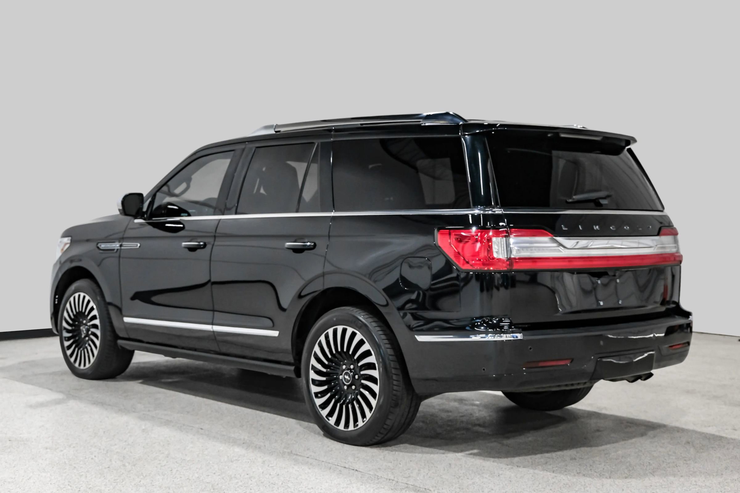 Used 2020 Lincoln Navigator Black Label image 8