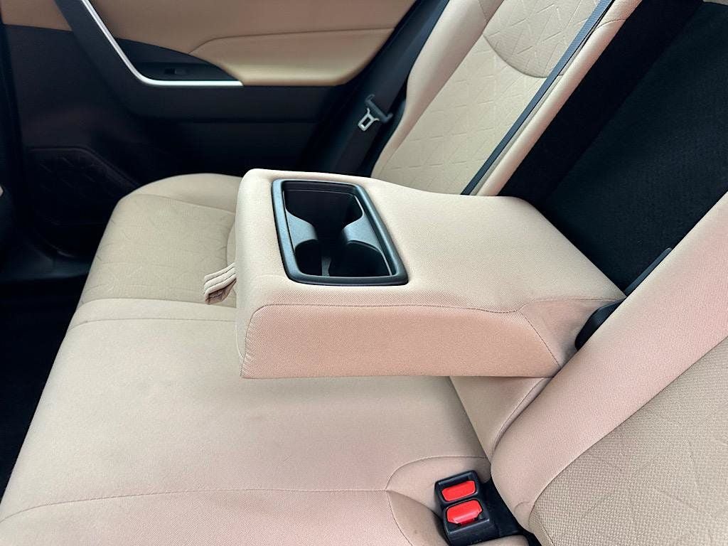 Certified 2025 Toyota RAV4 XLE AWD/4WD image 17