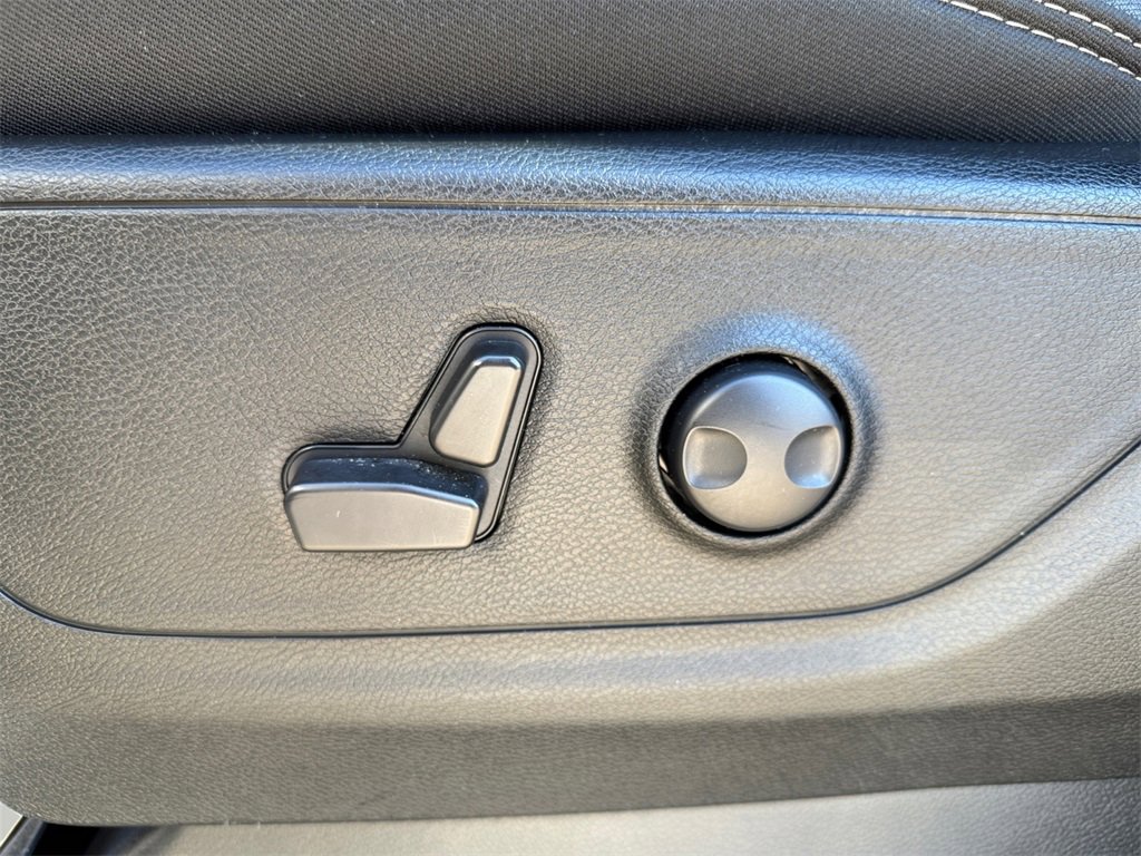 Used 2023 RAM 1500 Big Horn image 25