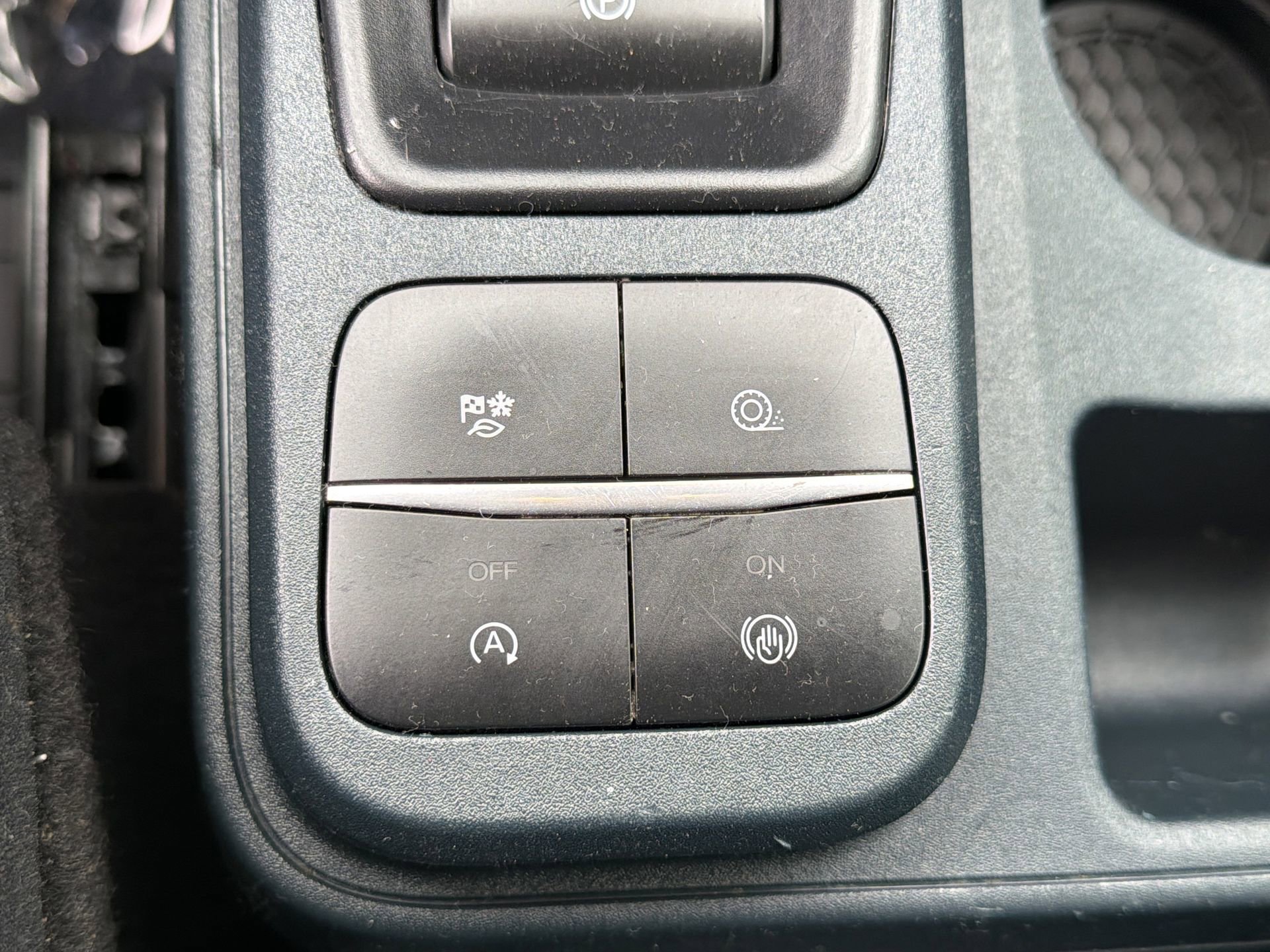 Certified 2024 Ford Maverick XL image 9