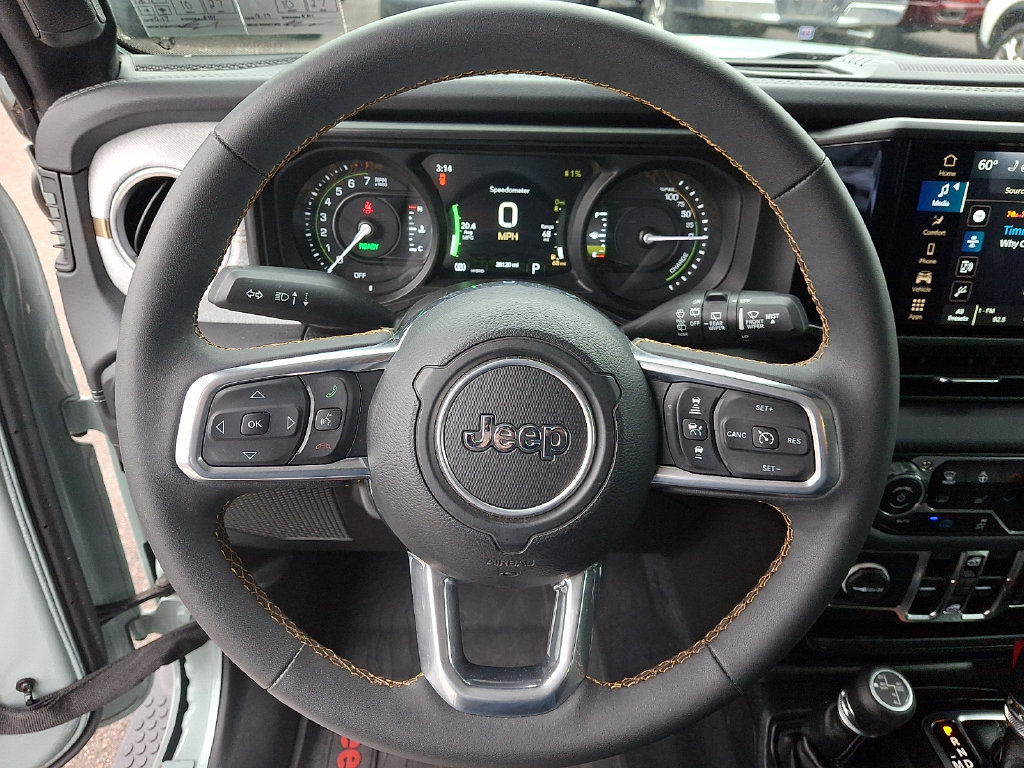Used 2024 Jeep Wrangler Unlimited Sahara w/ Safety Group AWD/4WD image 19