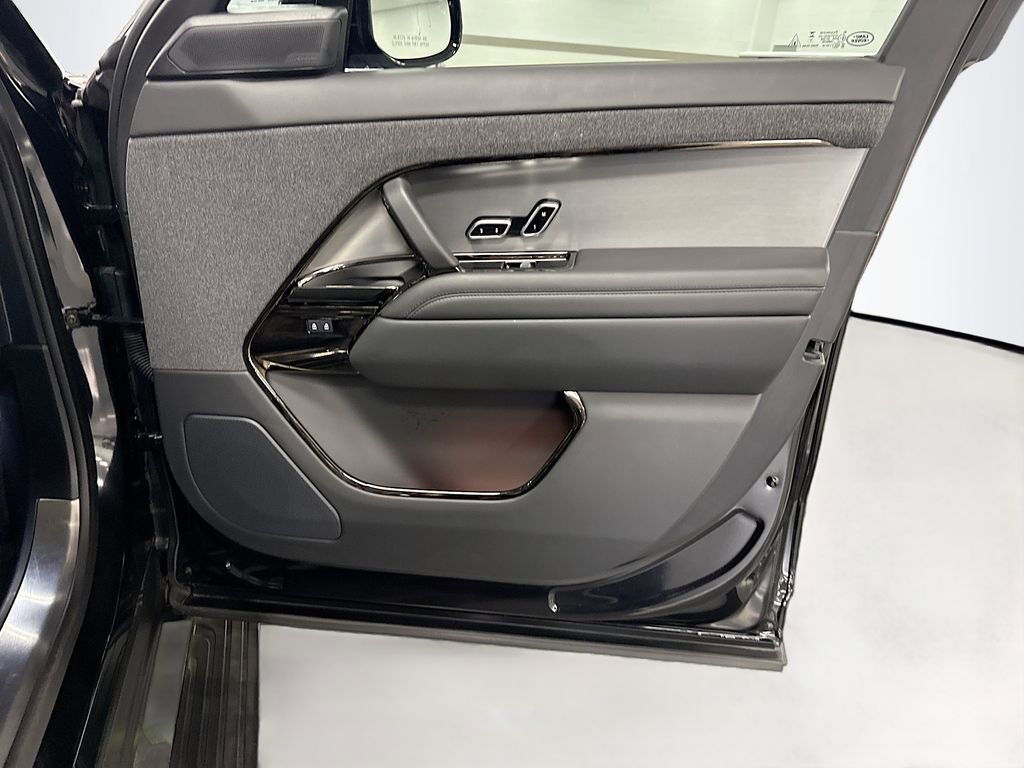 Certified 2024 Land Rover Range Rover Sport SE image 24