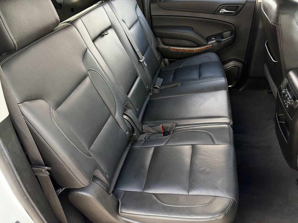 Used 2020 Chevrolet Suburban Premier AWD/4WD image 23