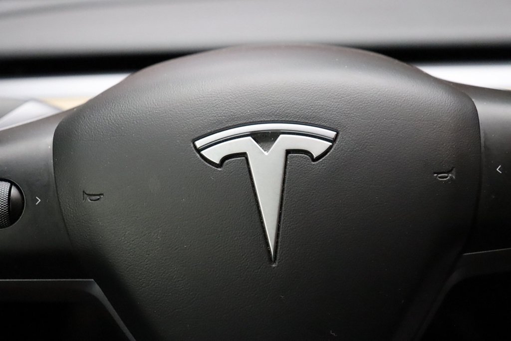Used 2023 Tesla Model Y Long Range AWD/4WD image 45