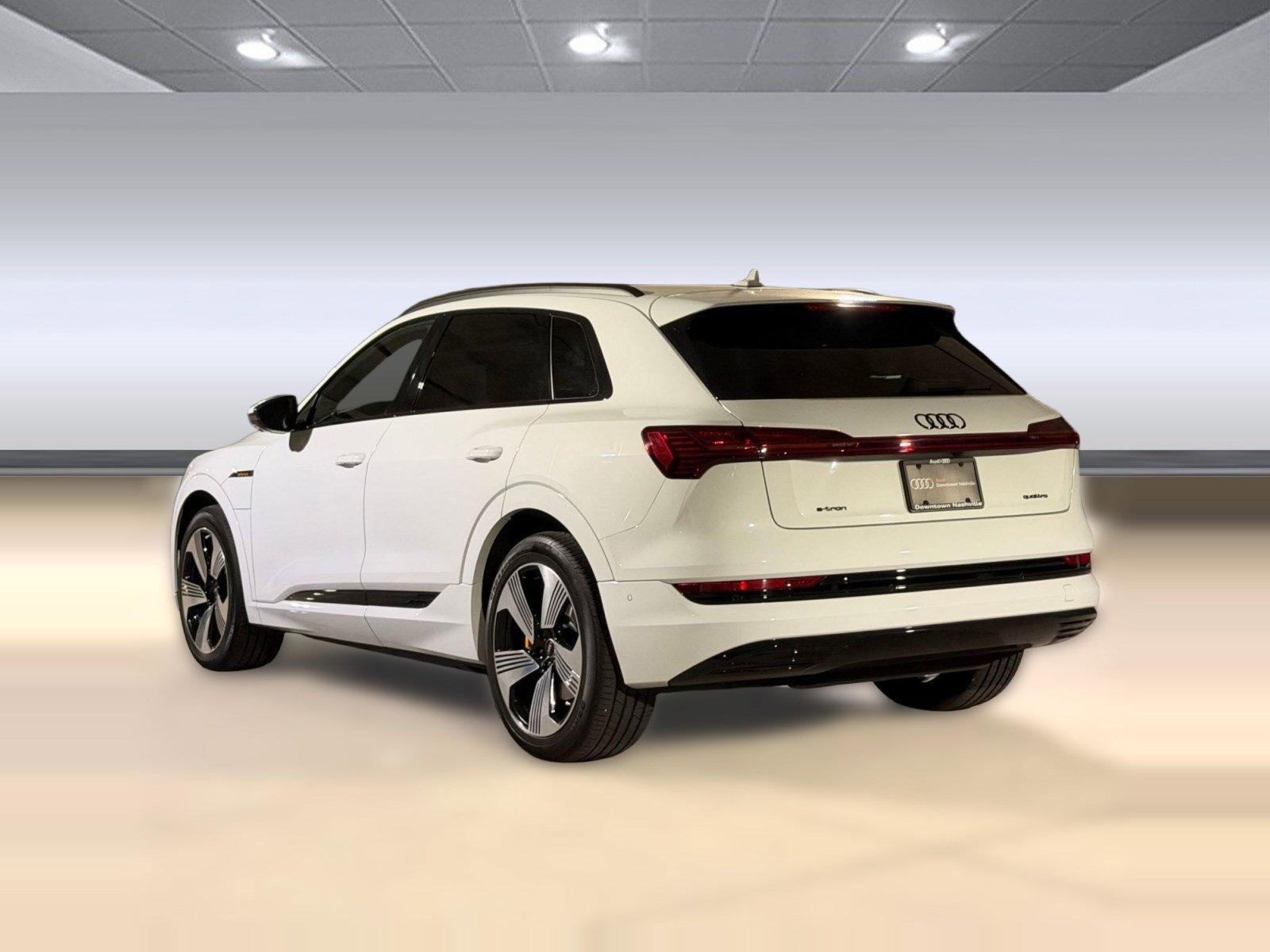 Certified 2023 Audi e-tron Premium Plus w/ Premium Plus Package AWD/4WD image 3