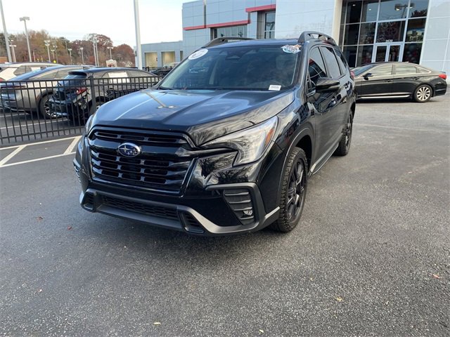 Used 2023 Subaru Ascent Onyx Edition image 4