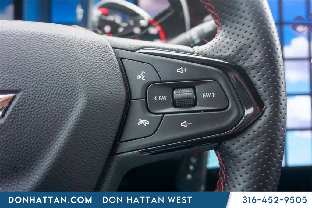 Used 2024 Chevrolet Trax RS image 11