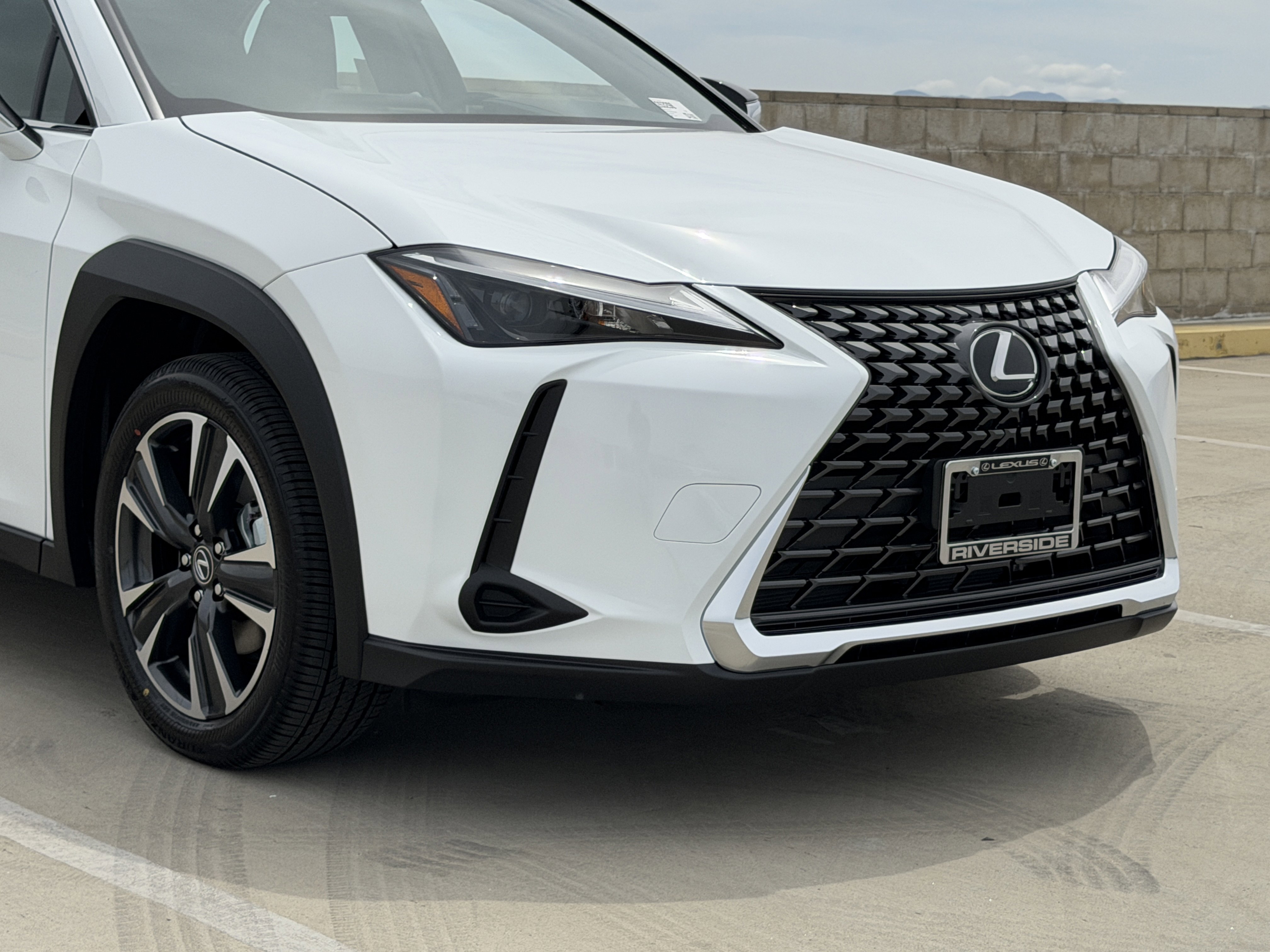 New 2026 Lexus UX 300h FWD image 3