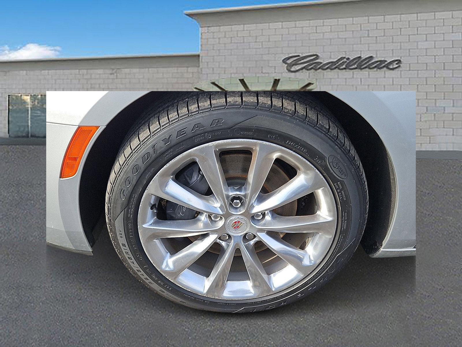 Used 2014 Cadillac XTS Premium image 8