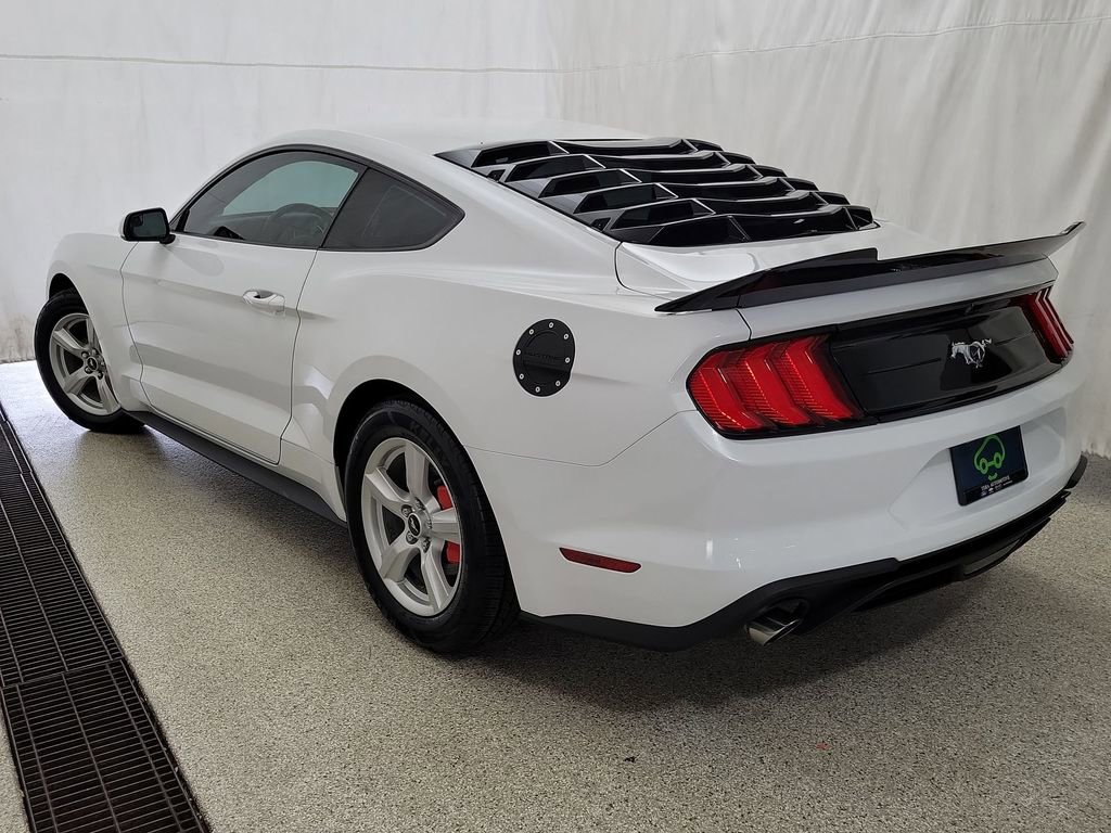 Used 2018 Ford Mustang Coupe RWD image 7