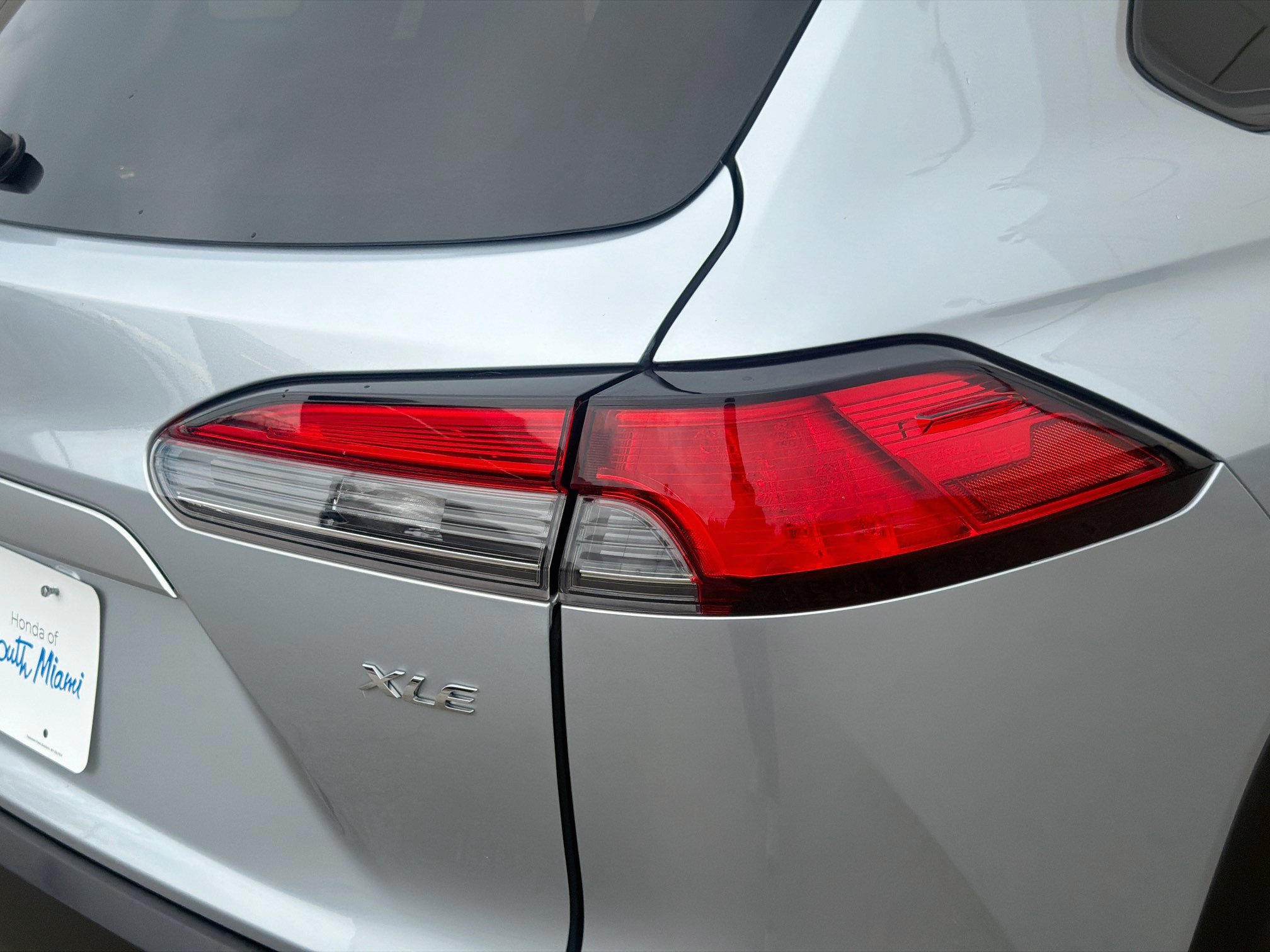 Used 2023 Toyota Corolla Cross XLE w/ Convenience Package FWD image 26