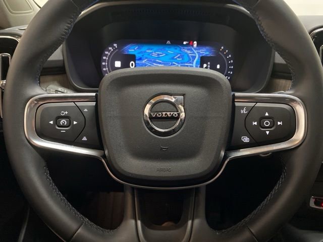Used 2025 Volvo XC40 B5 Core AWD/4WD image 42