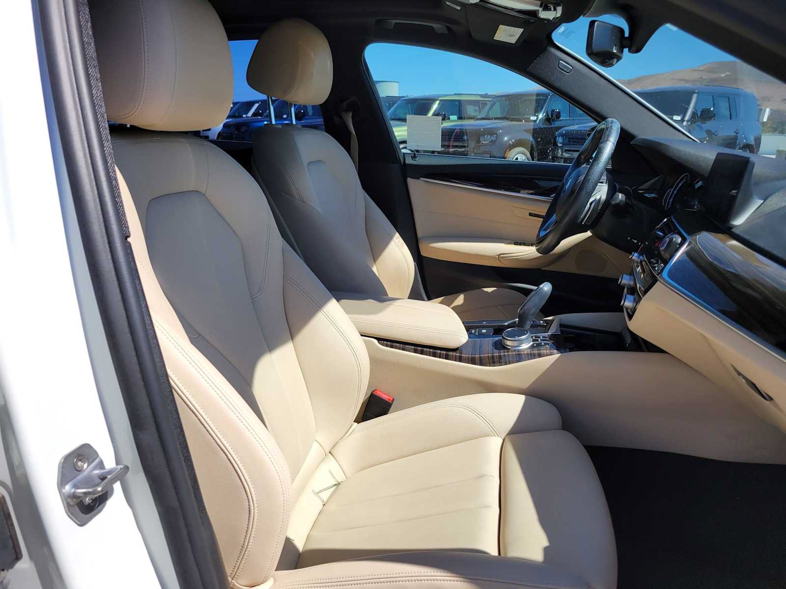 Used 2018 BMW 530i RWD image 18