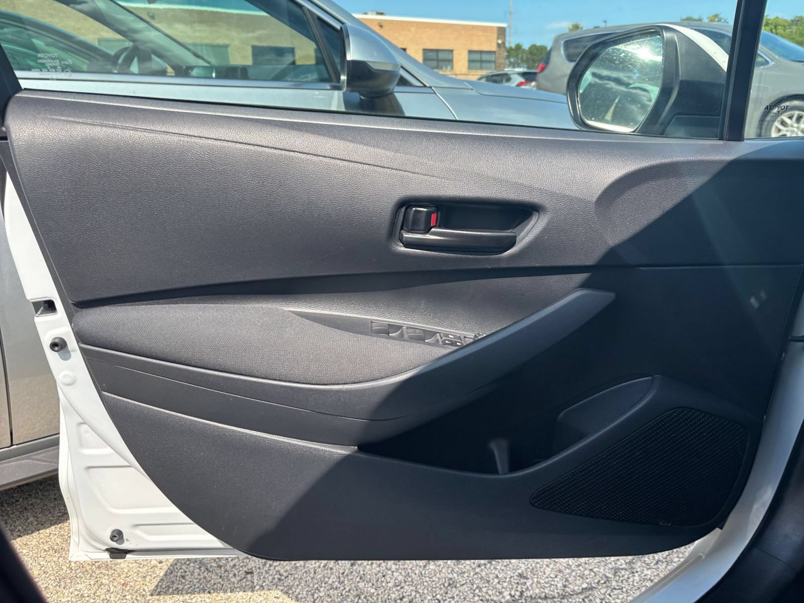 Used 2023 Toyota Corolla LE FWD image 18