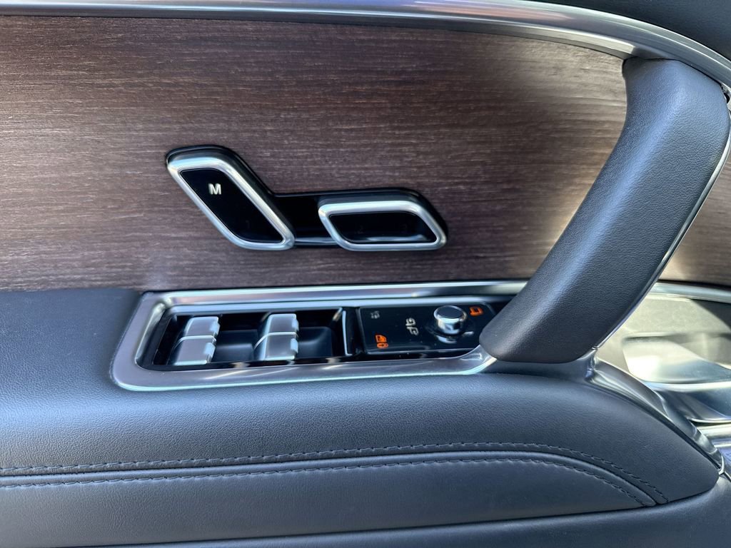 Used 2023 Land Rover Range Rover SE image 15