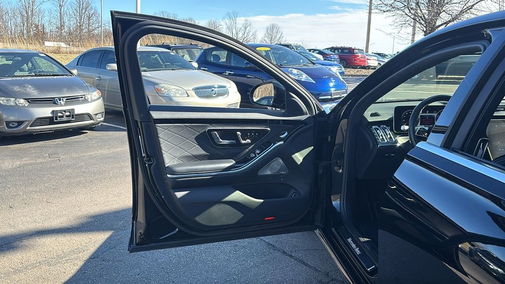 Used 2022 Mercedes-Benz S 500 4MATIC image 11