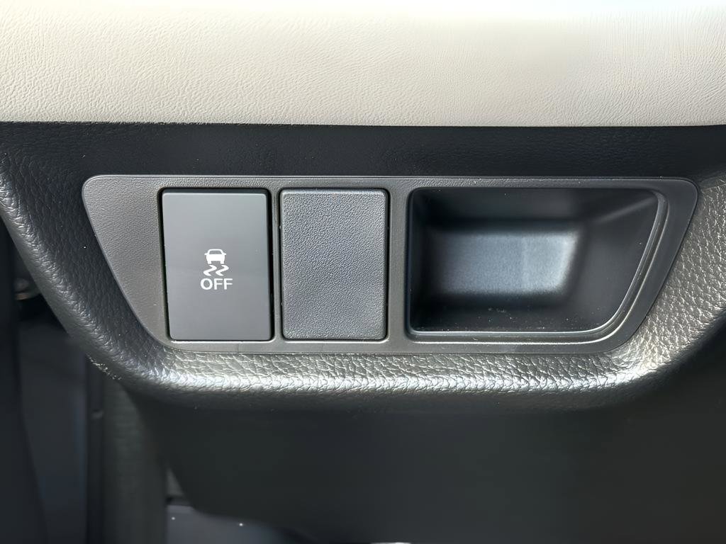 Certified 2026 Honda HR-V LX image 18