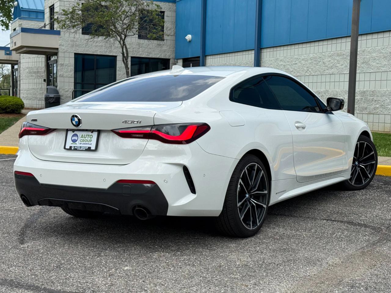 Used 2021 BMW 430i xDrive Coupe w/ M Sport Package image 5