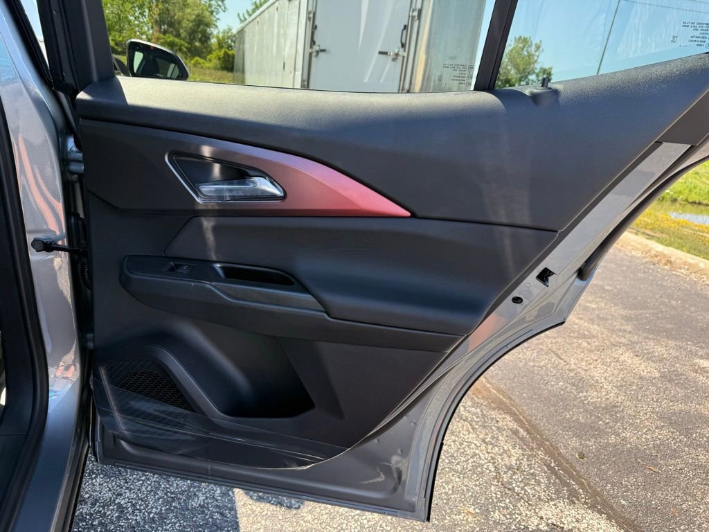 New 2025 Chevrolet Equinox EV RS image 27