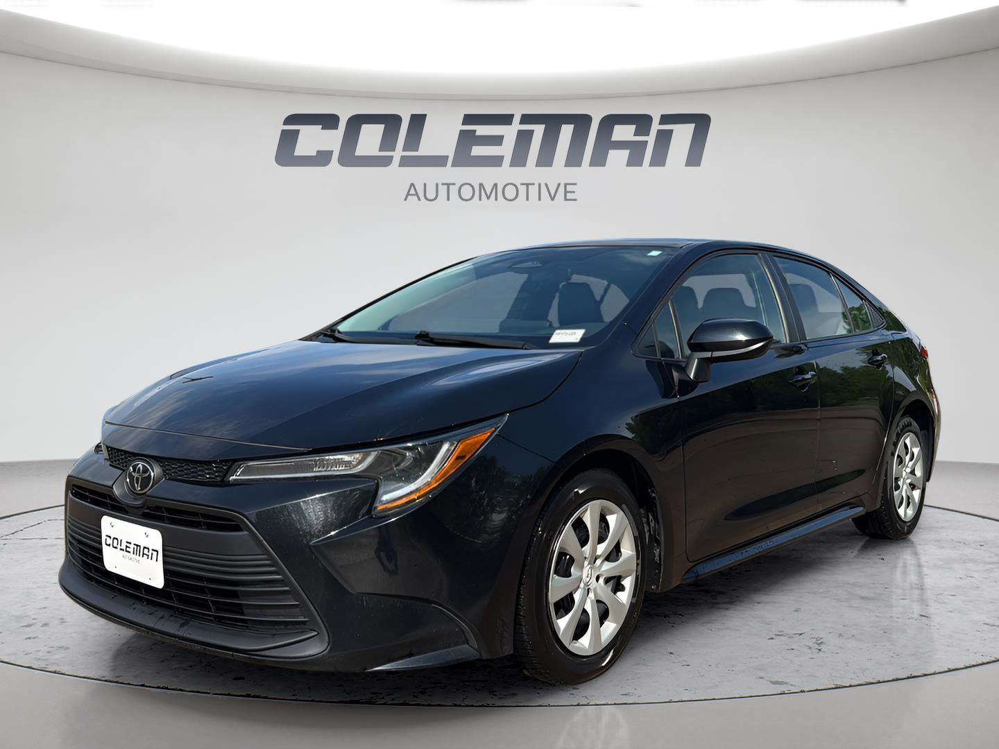 Used 2023 Toyota Corolla LE FWD image 1