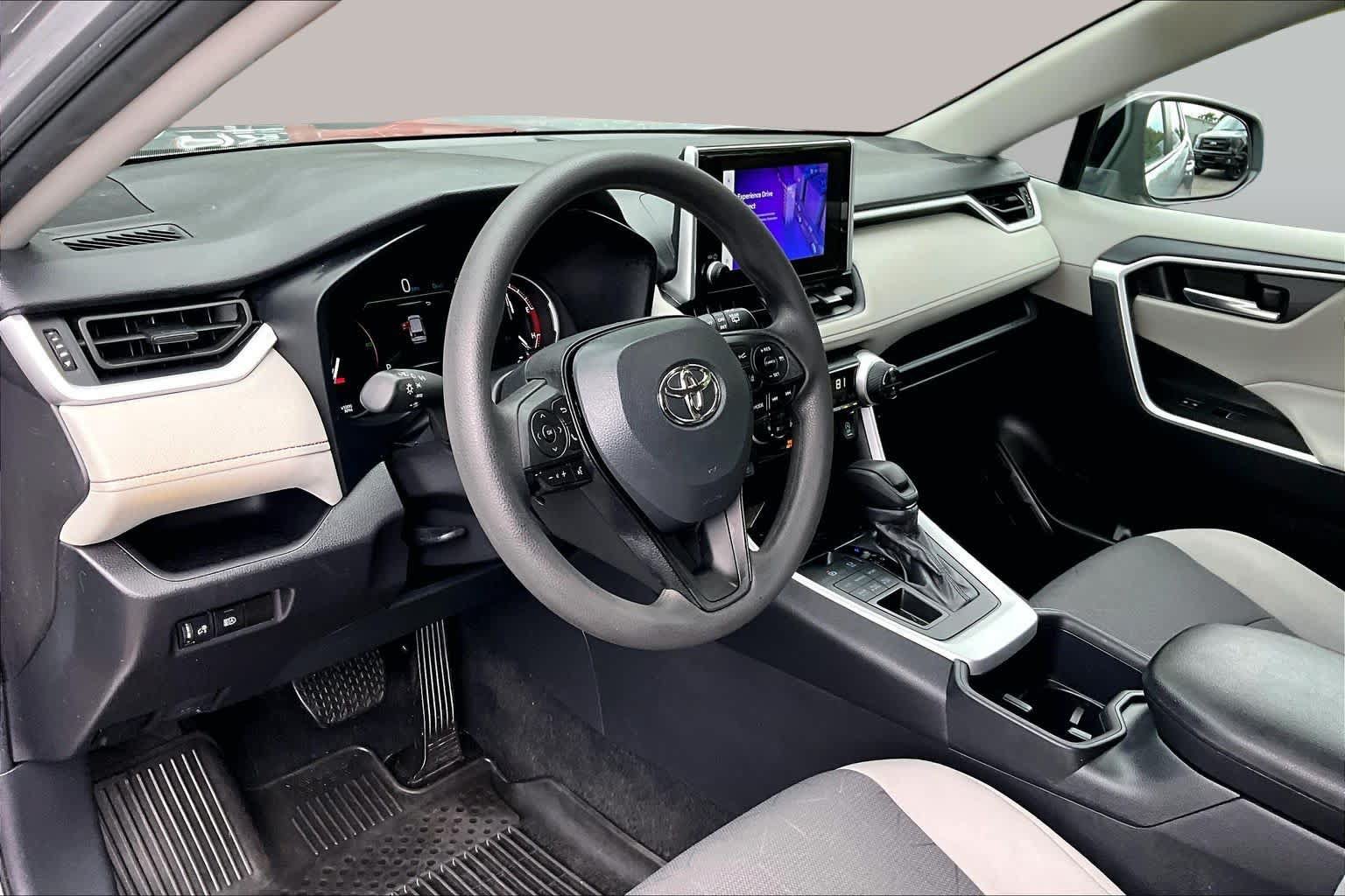Certified 2025 Toyota RAV4 XLE AWD/4WD image 16