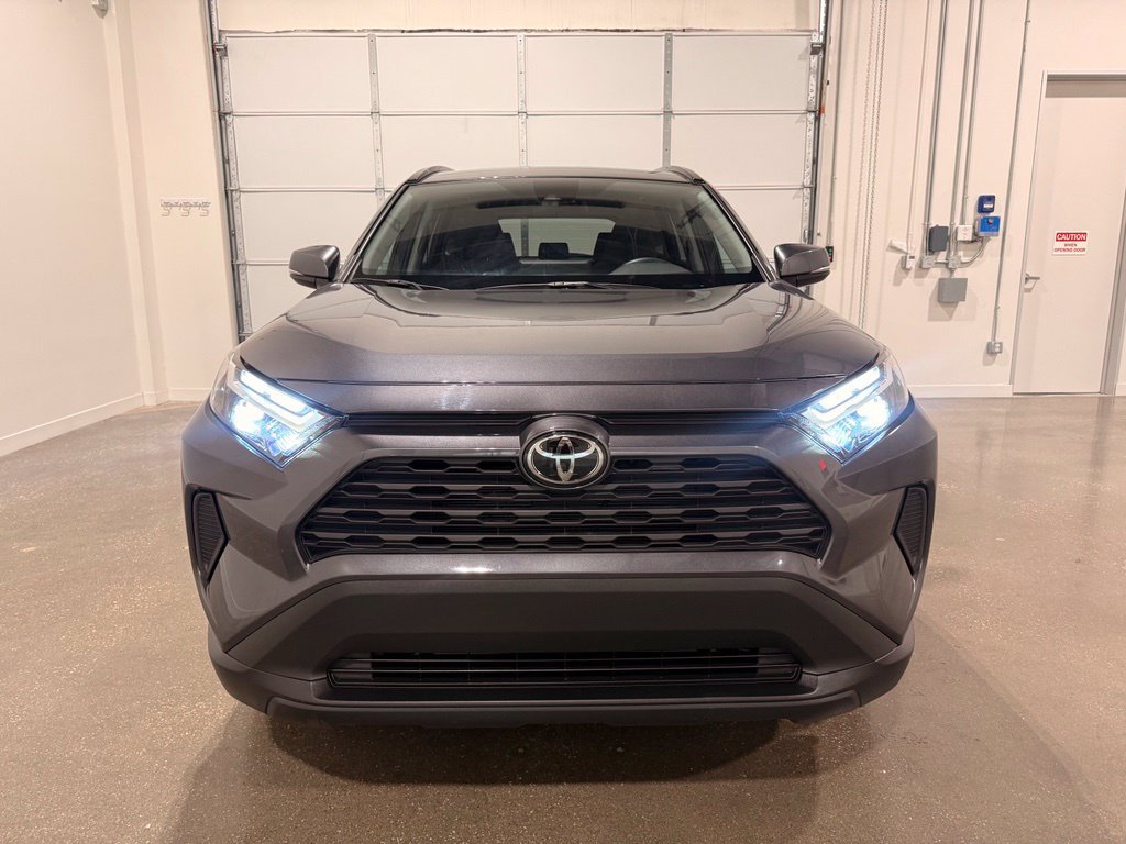 Used 2025 Toyota RAV4 XLE FWD image 2