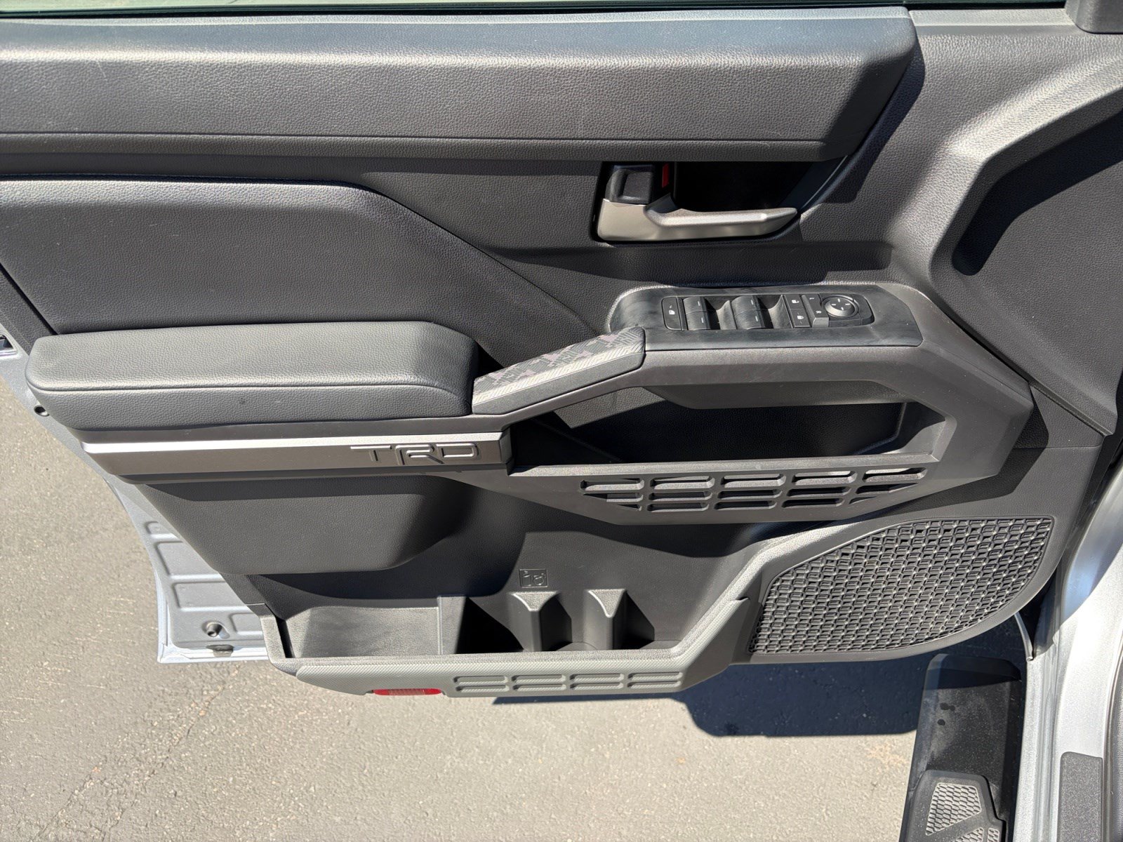 Certified 2025 Toyota Tacoma TRD Sport AWD/4WD image 9
