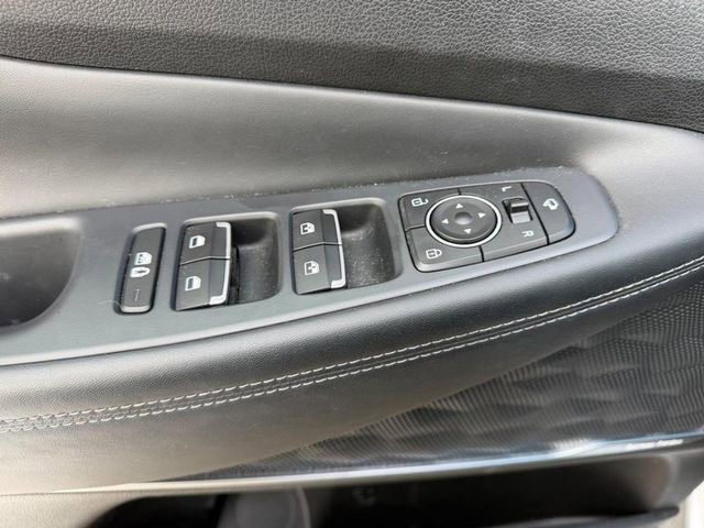 Used 2023 Hyundai Santa Fe Limited w/ Cargo Package image 18