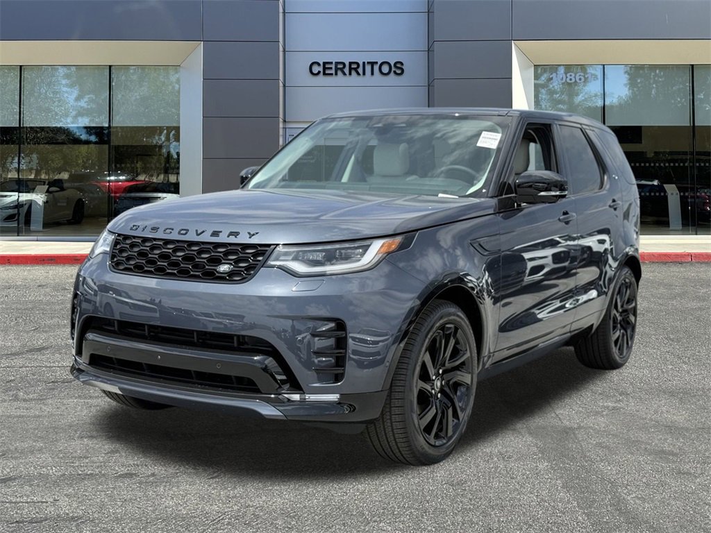 New 2025 Land Rover Discovery Dynamic SE image 1