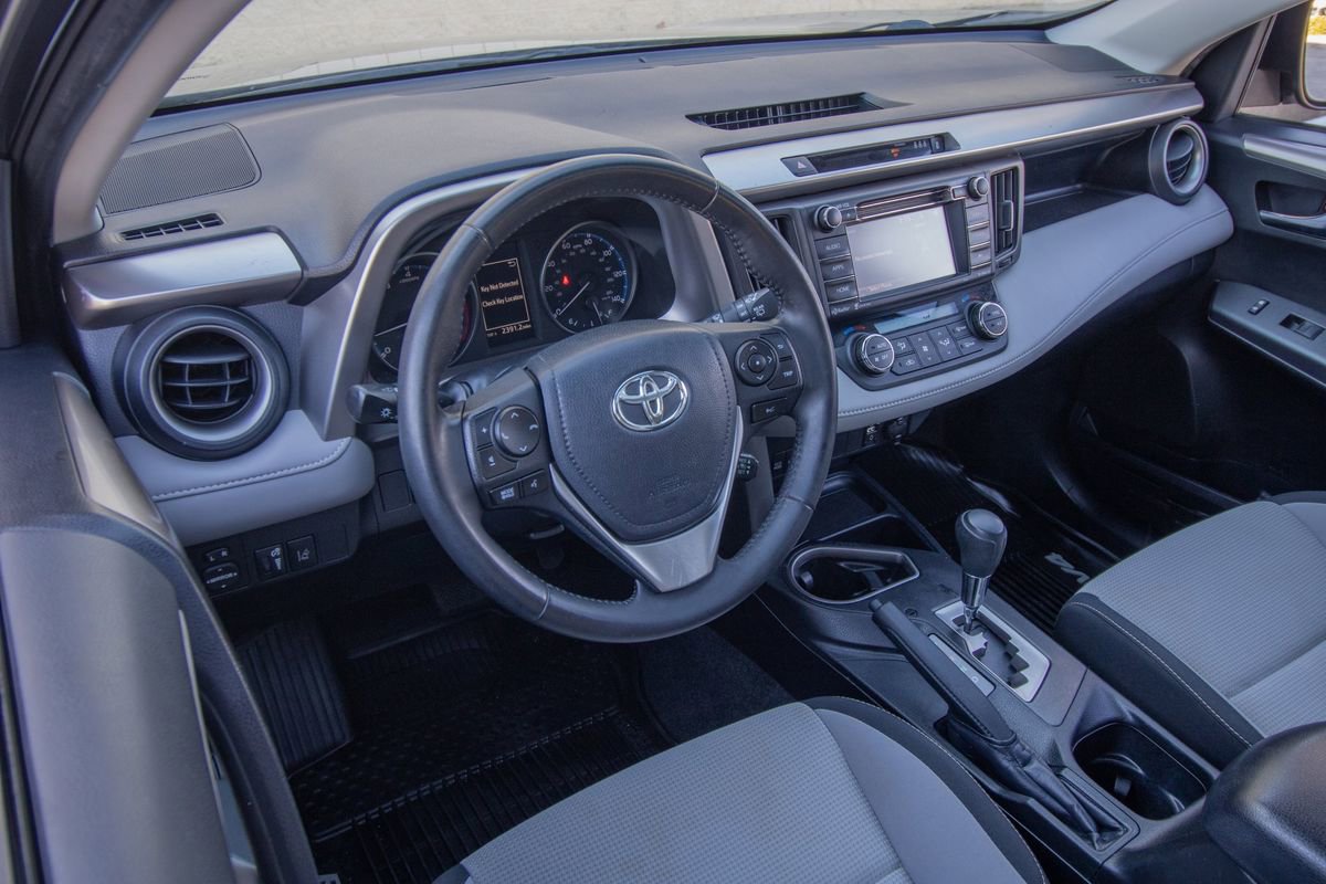 Used 2018 Toyota RAV4 XLE image 12
