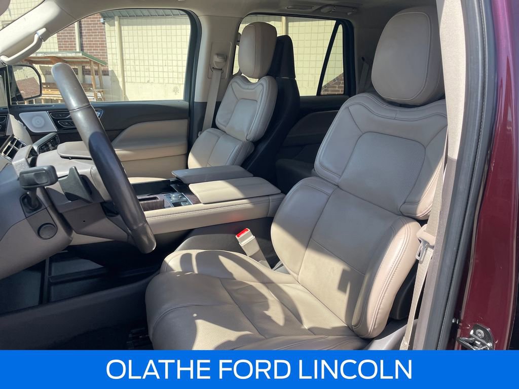 Certified 2023 Lincoln Navigator L Reserve image 11