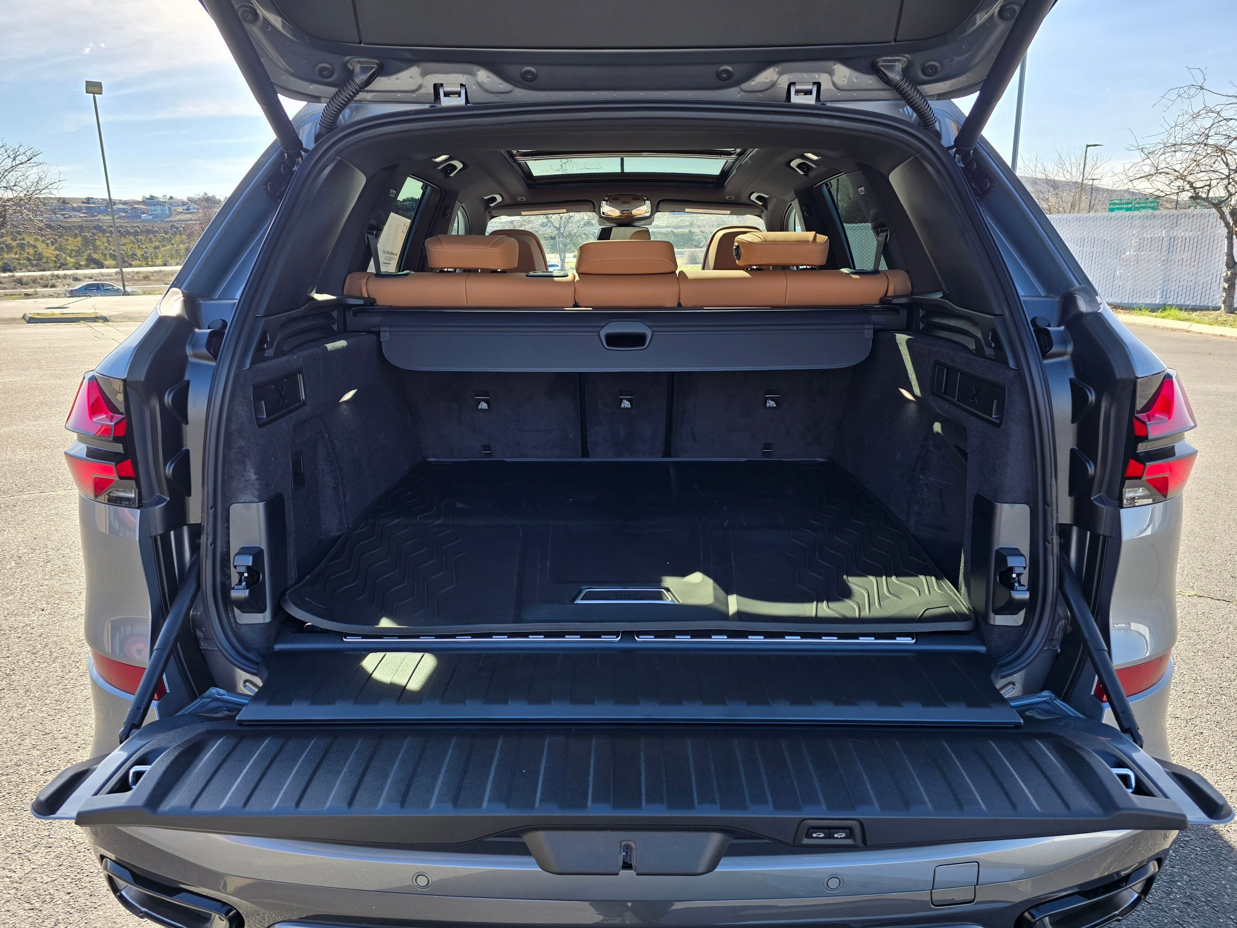 New 2026 BMW X5 xDrive50e w/ Executive Package image 58
