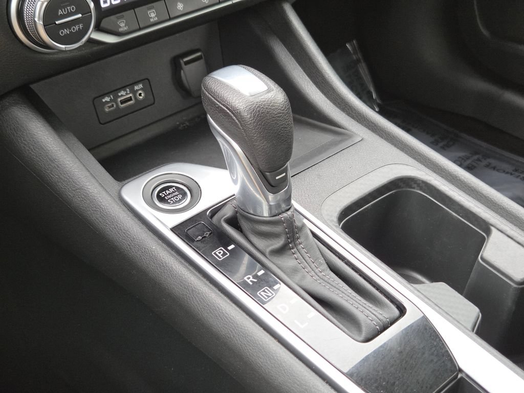 Used 2023 Nissan Sentra SV w/ All-Weather Package FWD image 32