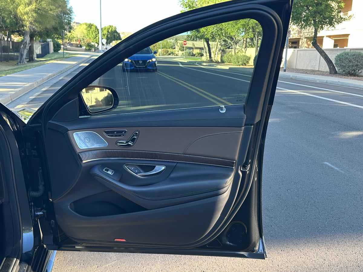 Used 2019 Mercedes-Benz S 560 Sedan image 54