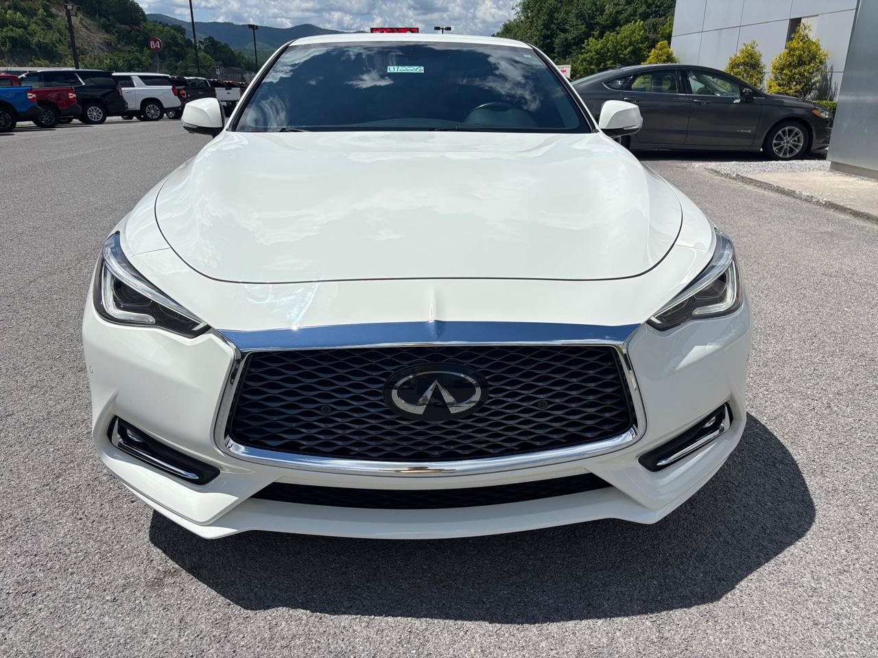 Used 2022 INFINITI Q60 3.0t Luxe w/ Essential Package RWD image 6