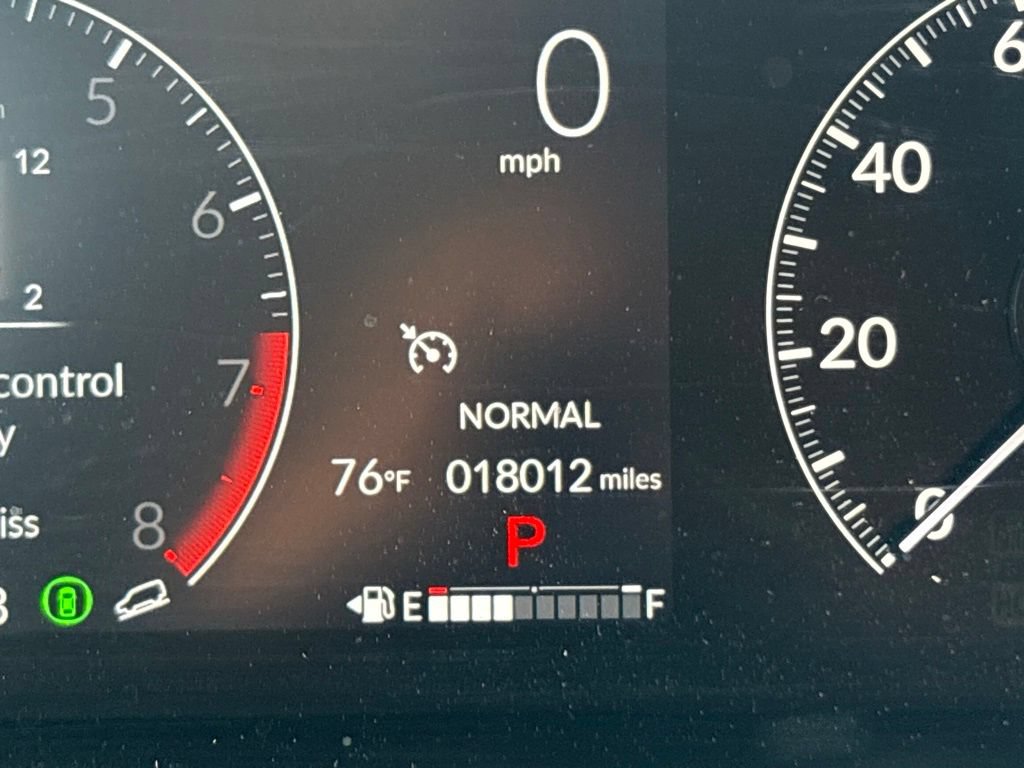 Used 2025 Honda HR-V EX-L image 18