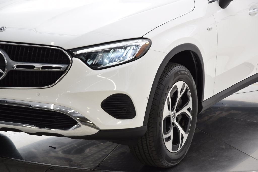 Certified 2025 Mercedes-Benz GLC 350e 4MATIC image 11