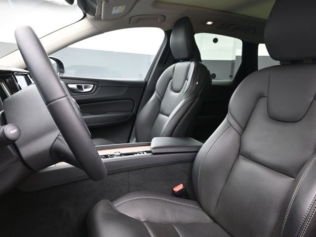 Used 2023 Volvo XC60 B6 Ultimate w/ Protection Package Premier image 9