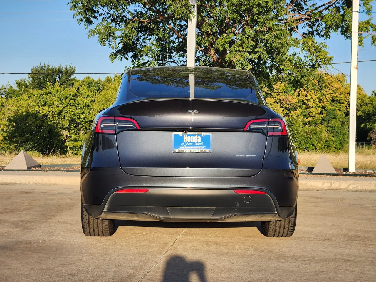Used 2024 Tesla Model Y Long Range AWD/4WD image 6