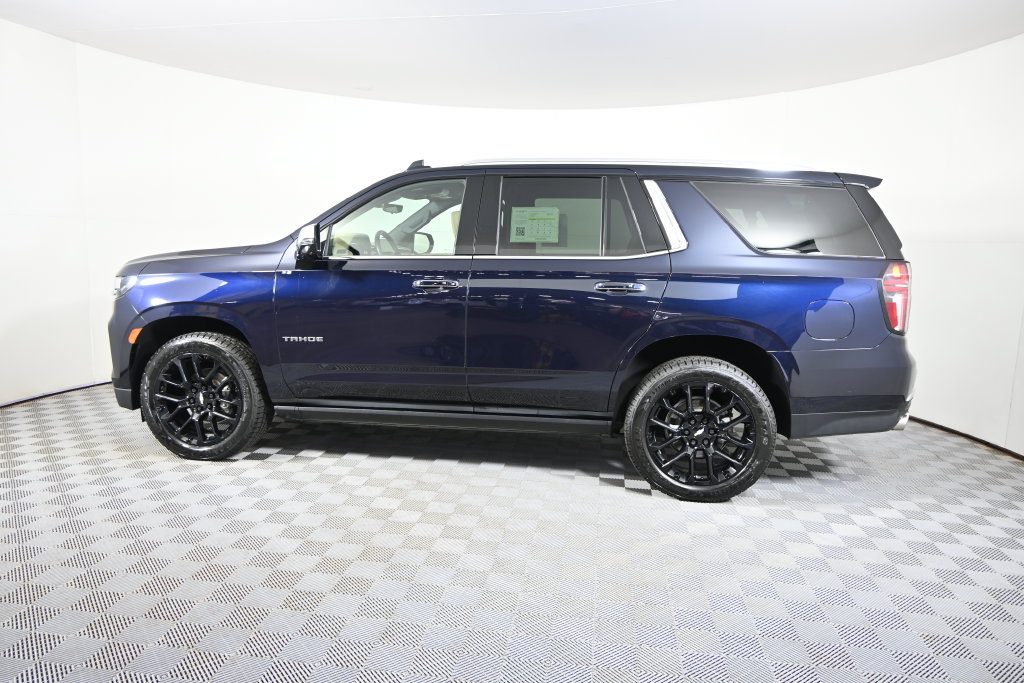Used 2024 Chevrolet Tahoe Premier w/ Premium Package AWD/4WD image 3