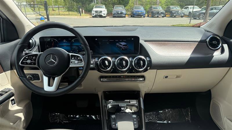 Used 2021 Mercedes-Benz GLA 250 4MATIC image 26